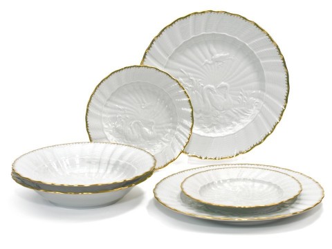 Juego de mesa Porcelana cisne, relieve blanco, decoracion de oro, 6 objetos